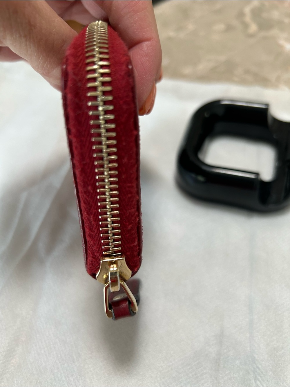 Gucci Embossed GG Leather Wallet in Rich Red - Picture 7 of 11